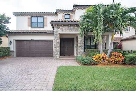 4577 Willow Run Way Lake Worth, FL 33467