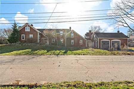 61 Governor Bradford Dr Barrington, RI 02806