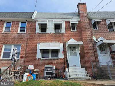 1015 Leiper St Crum Lynne, PA 19022