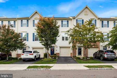 1911 Lukas Ct Cinnaminson, NJ 08077
