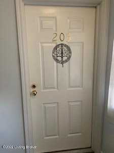 1271 Parkway Gardens Ct #205 Louisville, KY 40217