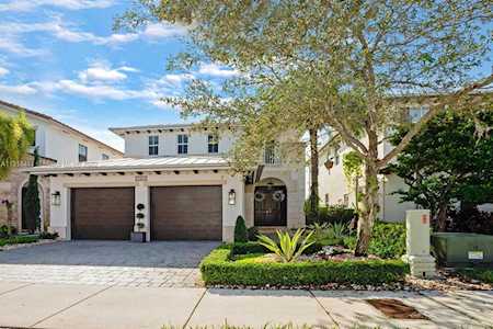 10444 NW 70th Ln Doral, FL 33178