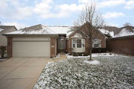 651 Woodhaven Dr #57 Commerce Twp, MI 48390