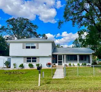 1218 Hummingbird Ln Brandon, FL 33511