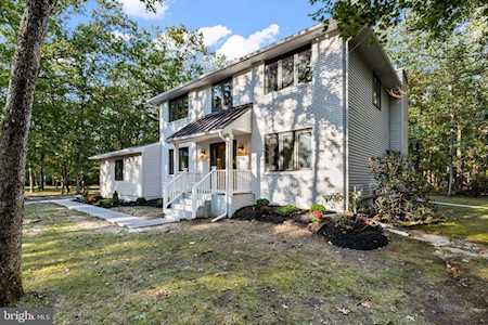 27 Bearhead Rd Medford, NJ 08055