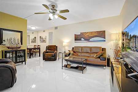 17050 NE 14th Ave #204 North Miami Beach, FL 33162