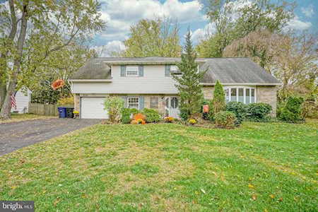 318 White Birch Dr Cinnaminson, NJ 08077