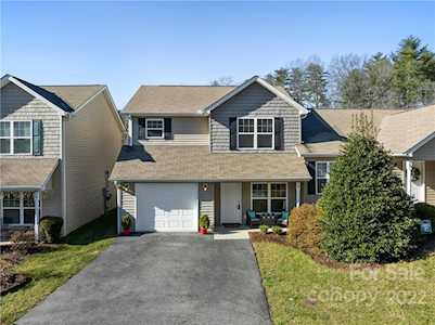 16 Locole Dr Arden, NC 28704