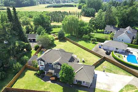 2212 Tacoma Rd Puyallup, WA 98371