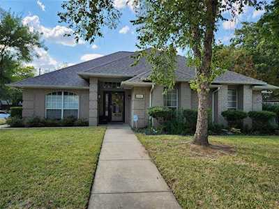 616 Cardinal Ridge Road Burleson, TX 76028