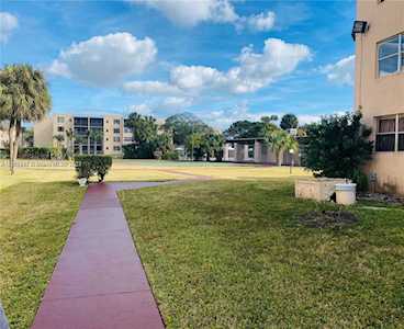 2800 Somerset Dr #416J Lauderdale Lakes, FL 33311
