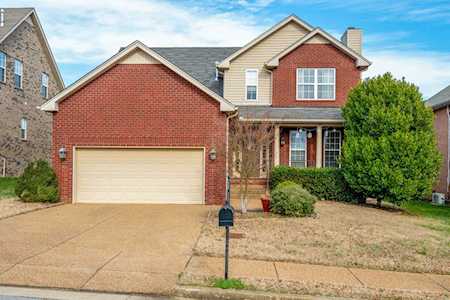 7704 Sunbar Ln Nashville, TN 37211