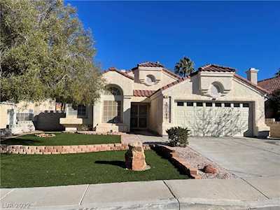 8 Barton Spring Circle Henderson, NV 89074