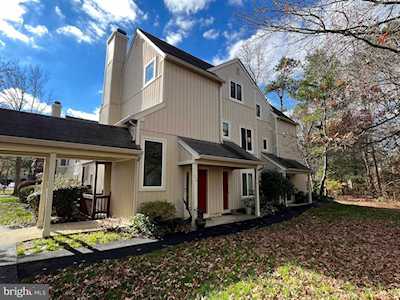 159 Woodlake Dr Marlton, NJ 08053