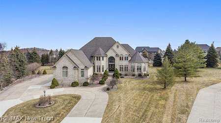 3917 Mountain Laurel Oakland, MI 48363