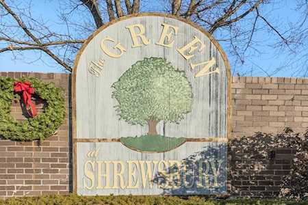 40 Shrewsbury Green Dr #F Shrewsbury, MA 01545