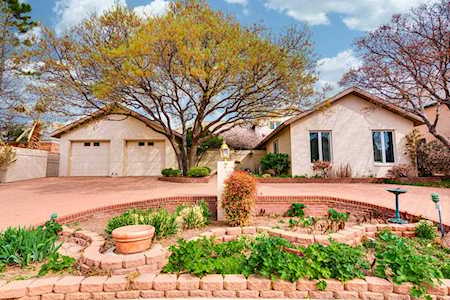 7 Lakes Dr Midland, TX 79705