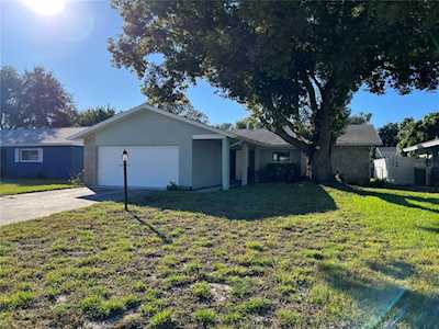 2577 Bramblewood Dr W Clearwater, FL 33763
