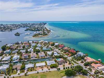 603 Ivanhoe Ln Holmes Beach, FL 34217