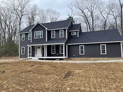 118 Oxford Rd Charlton, MA 01507