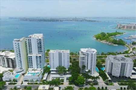 555 S Gulfstream Ave #301 Sarasota, FL 34236