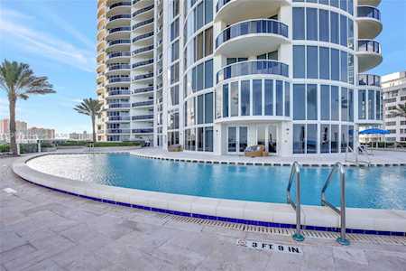 17201 Collins Ave #2703 Sunny Isles Beach, FL 33160
