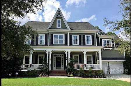 619 Oak Dr Huntersville, NC 28078