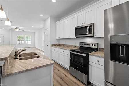 2544 Gum Rd Chesapeake, VA 23321