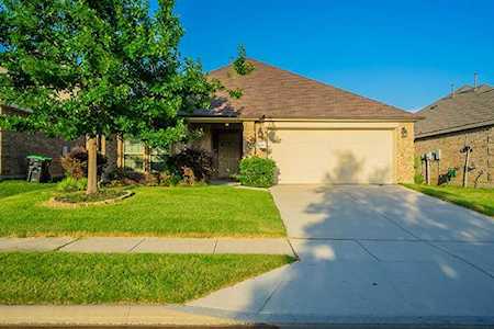 1425 Hawk Valley Drive Little Elm, TX 75068