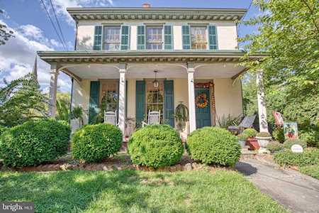 320 Wood St Burlington, NJ 08016