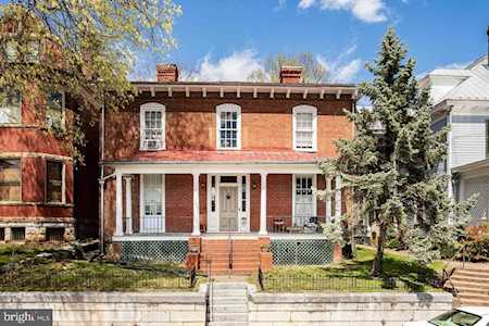 229 Kalorama St Staunton, VA 24401