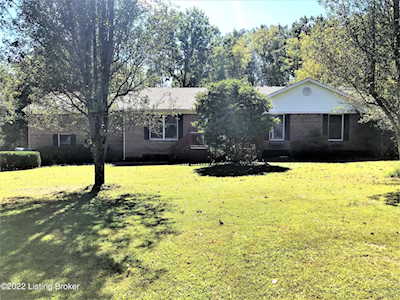 3004 Kentucky Oaks Ct Crestwood, KY 40014