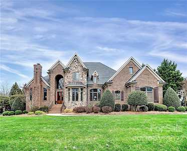 7515 Polyantha Rose Circle Weddington, NC 28104
