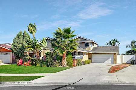16822 Montclair Ln Huntington Beach, CA 92647