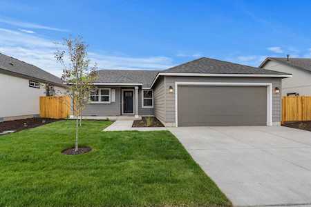 1767 Carrera Circle #9 Medford, OR 97504
