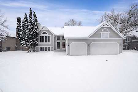 306 Long Lake Court Shoreview, MN 55126