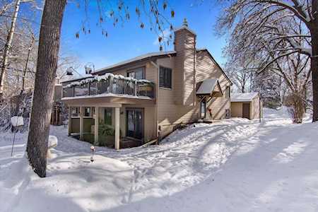 145 W Eagle Lake Drive Maple Grove, MN 55369