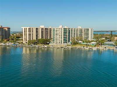 670 Island WAY #707 Clearwater, FL 33767