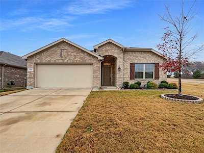 1845 Alamandine Avenue Cross Roads, TX 76227