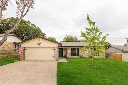 3216 Meadow Wood Lane Bedford, TX 76021