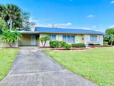 2332 Saint Andrews Circle Melbourne, FL 32901