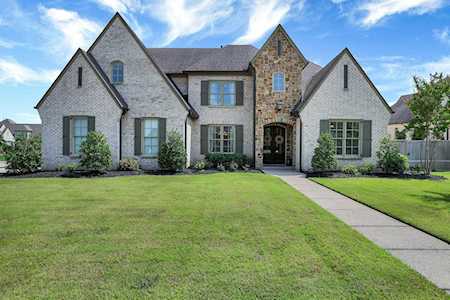 1698 Preakness Run Ln Collierville, TN 38017