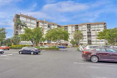 900 Saint Charles Pl #L20 Pembroke Pines, FL 33026