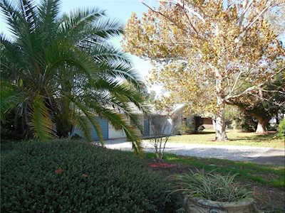915 Dempsey St Clearwater, FL 33756