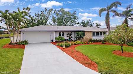 722 SE 43rd Terrace Cape Coral, FL 33904