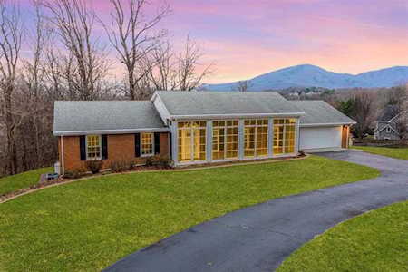 5970 Sugar Loaf Mountain Roanoke, VA 24018