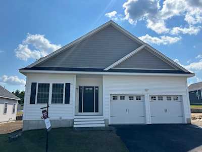 11 Venus Way #23 Pelham, NH 03076