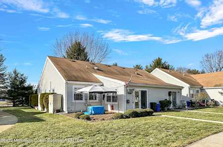 152A Cours De Pasteur Freehold, NJ 07728