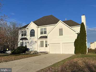 156 Ryans Run Sicklerville, NJ 08081