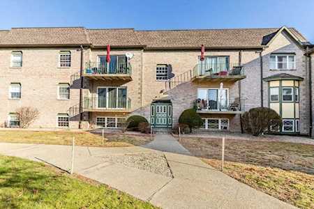 102 Oak Ln #8 Brockton, MA 02301